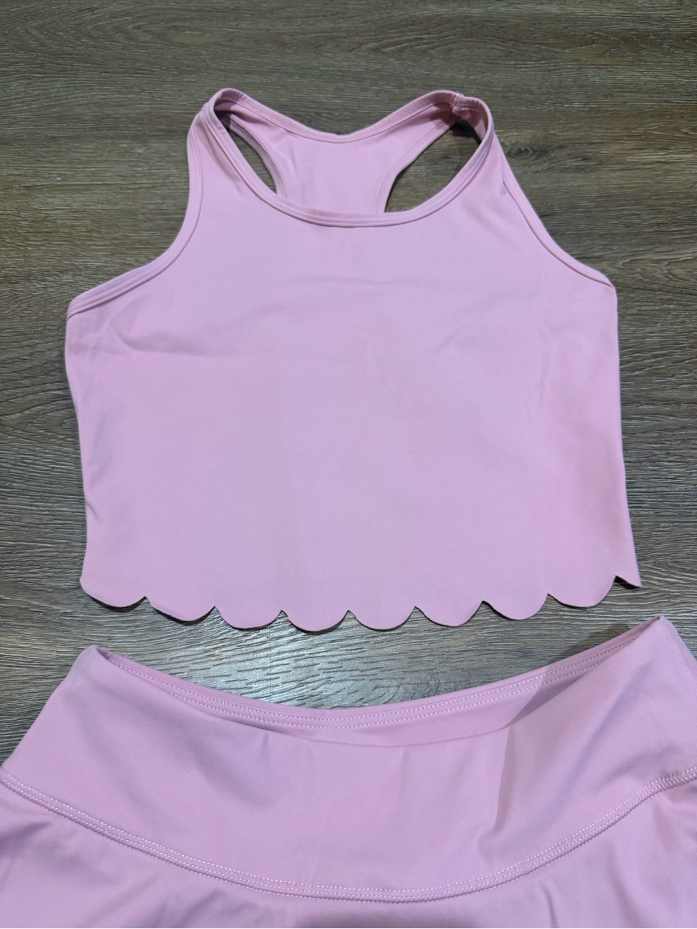 Attraco Women's Pink Scallop Hem Tennis Skort and Matching Tank Top - Picture 4 of 10